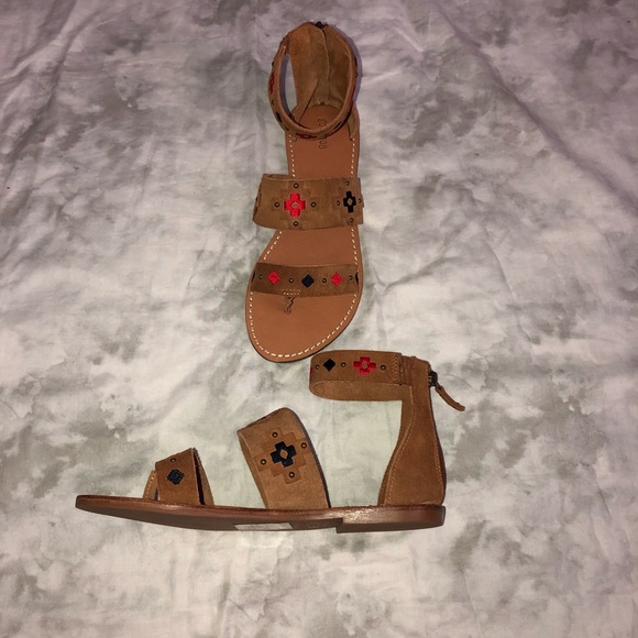 NWOB Soludos Western Embroidered Strap Sandals - Picture 6 of 8